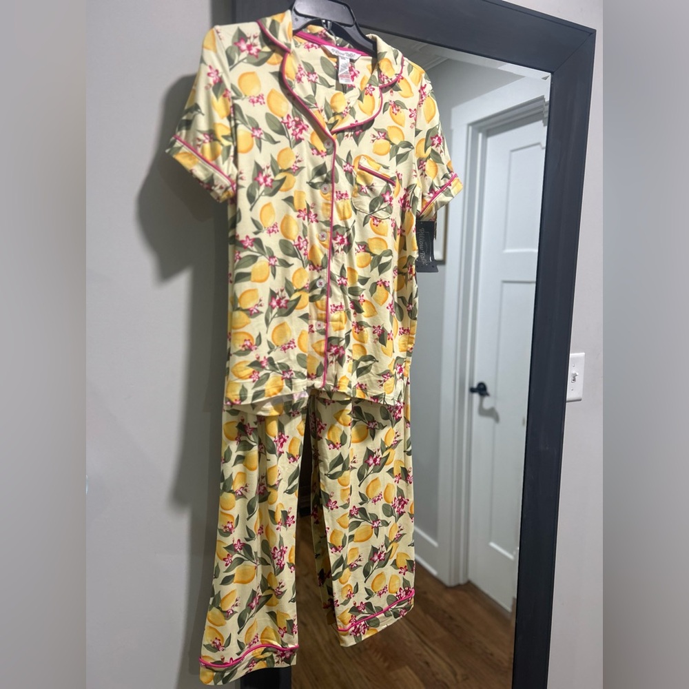 Lemon Print Women's Pajama Set